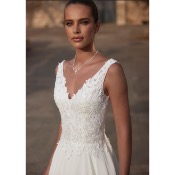 Nouvelle collection ! Robe de marie Camlia T 36  50, ivoire , Bianco Evento. Mousseline et broderie